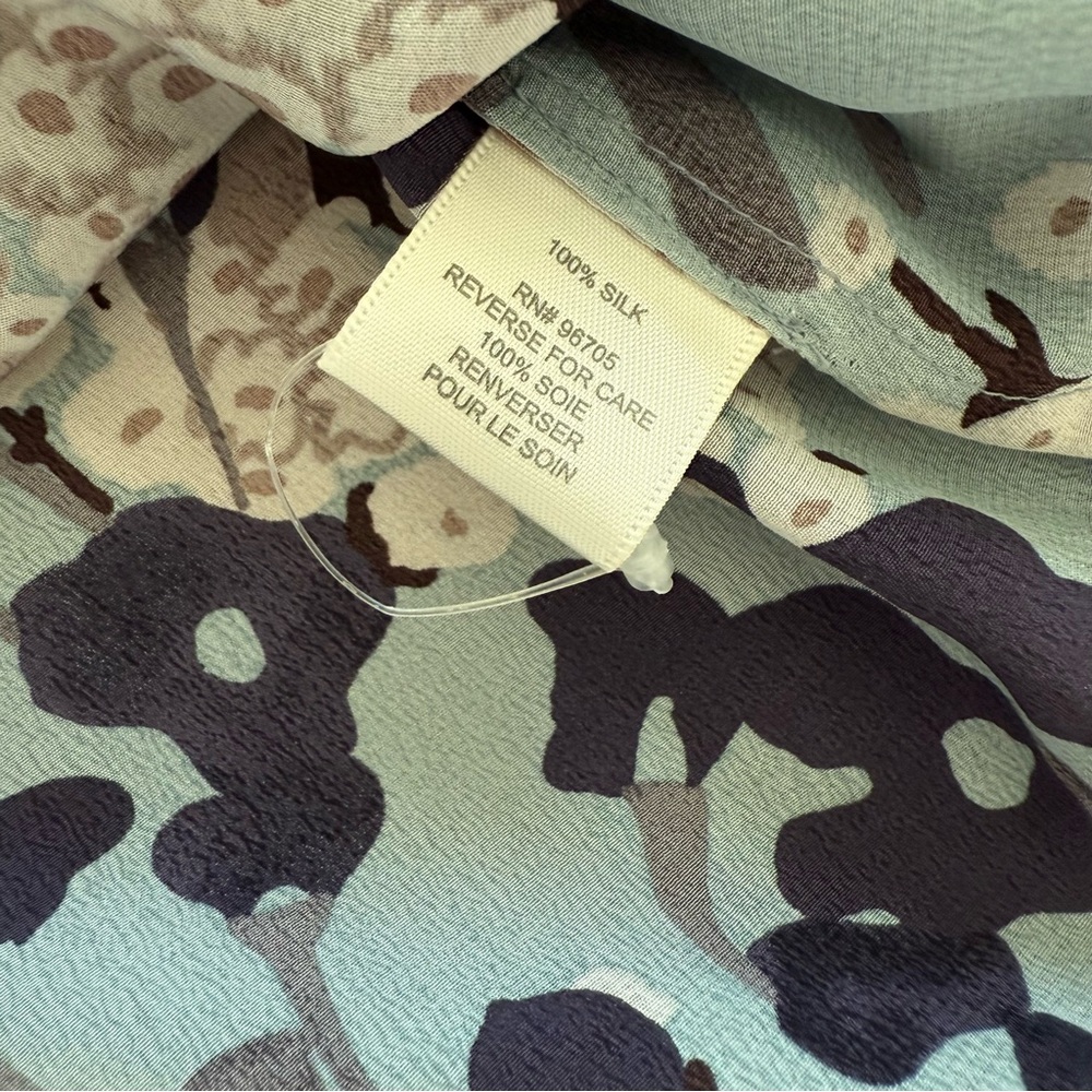 Rebecca Taylor Floral Print Silk Blouse in Blue and White - Picture 4 of 7